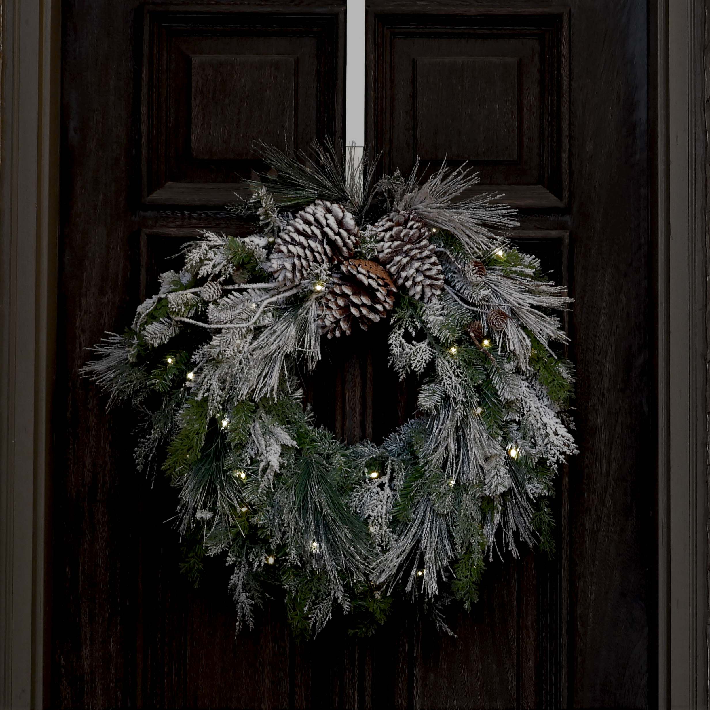 24 Inch Snowfall Creek Pre-lit Christmas Wreath - Image 3