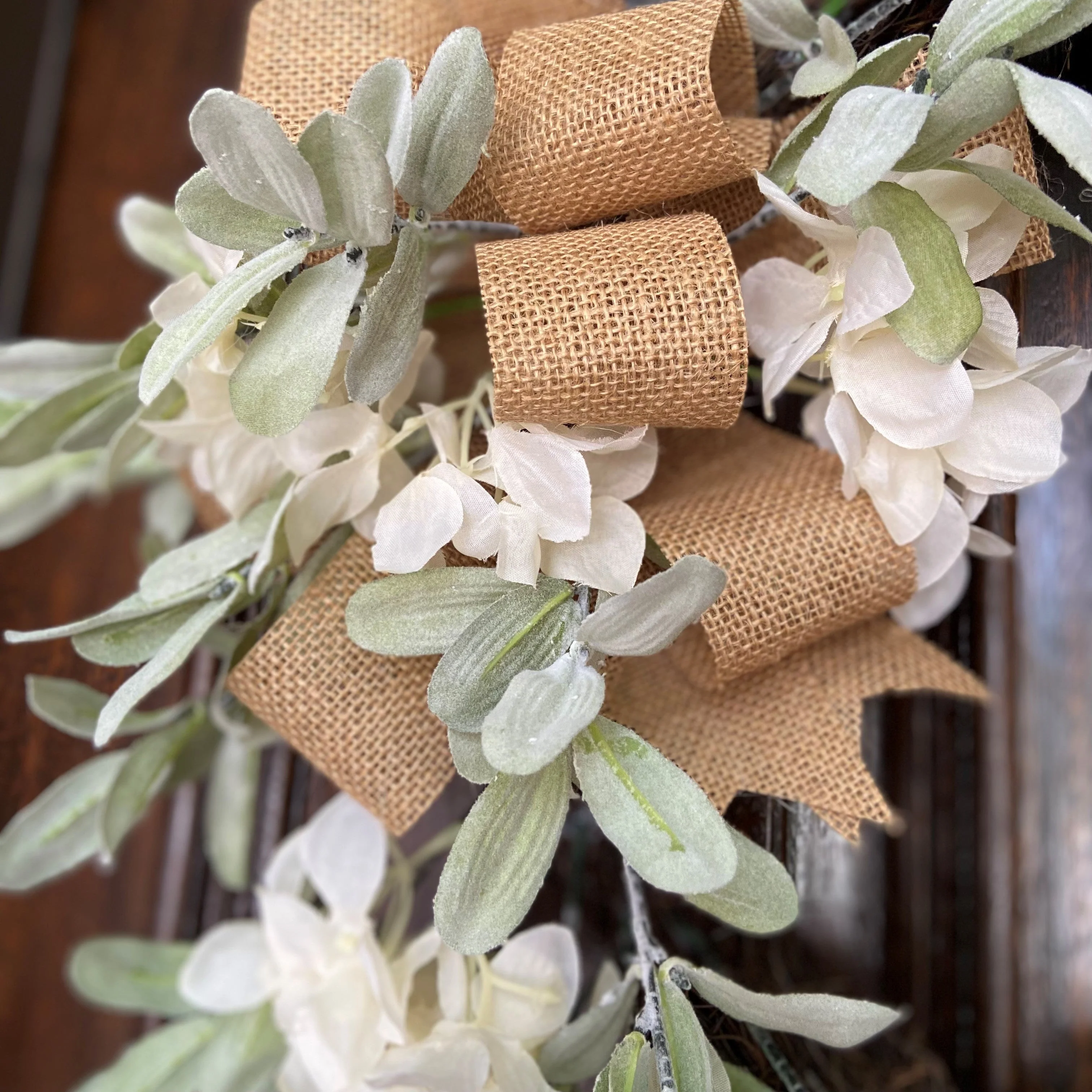 28 Inch Round Grapevine Hydrangea Wreath - Image 5