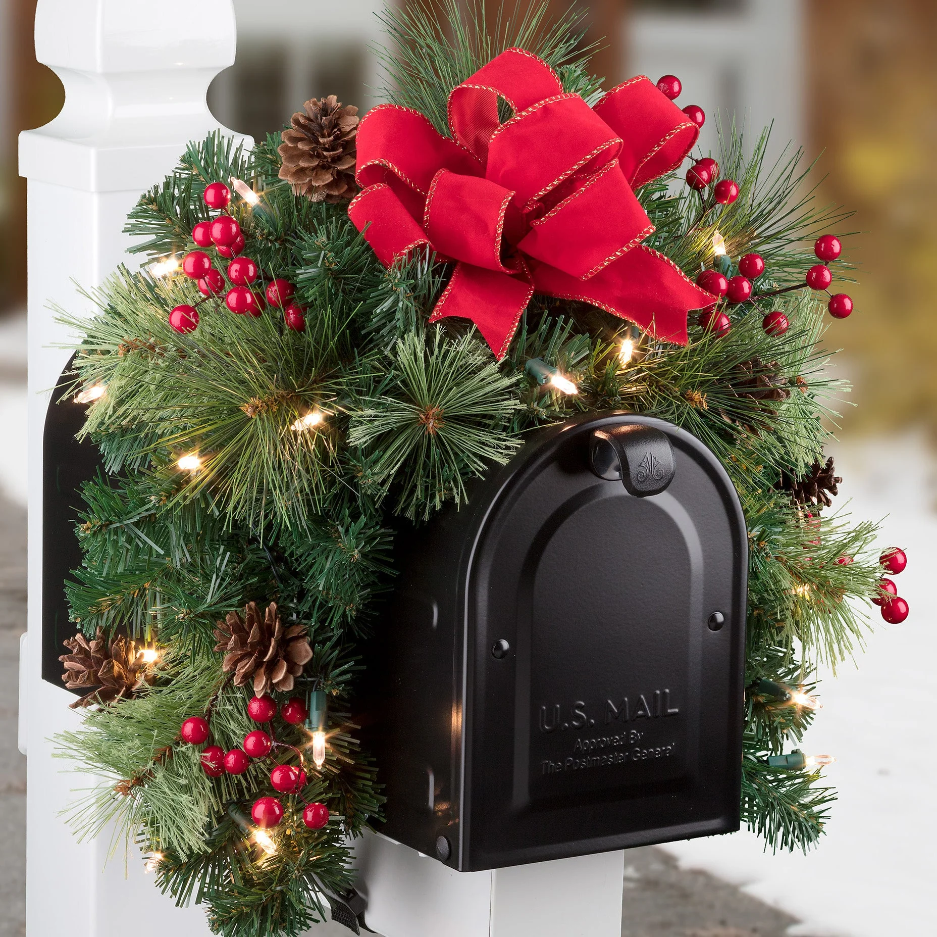 30 Inch Pre-lit Christmas Mailbox Swag - Image 5