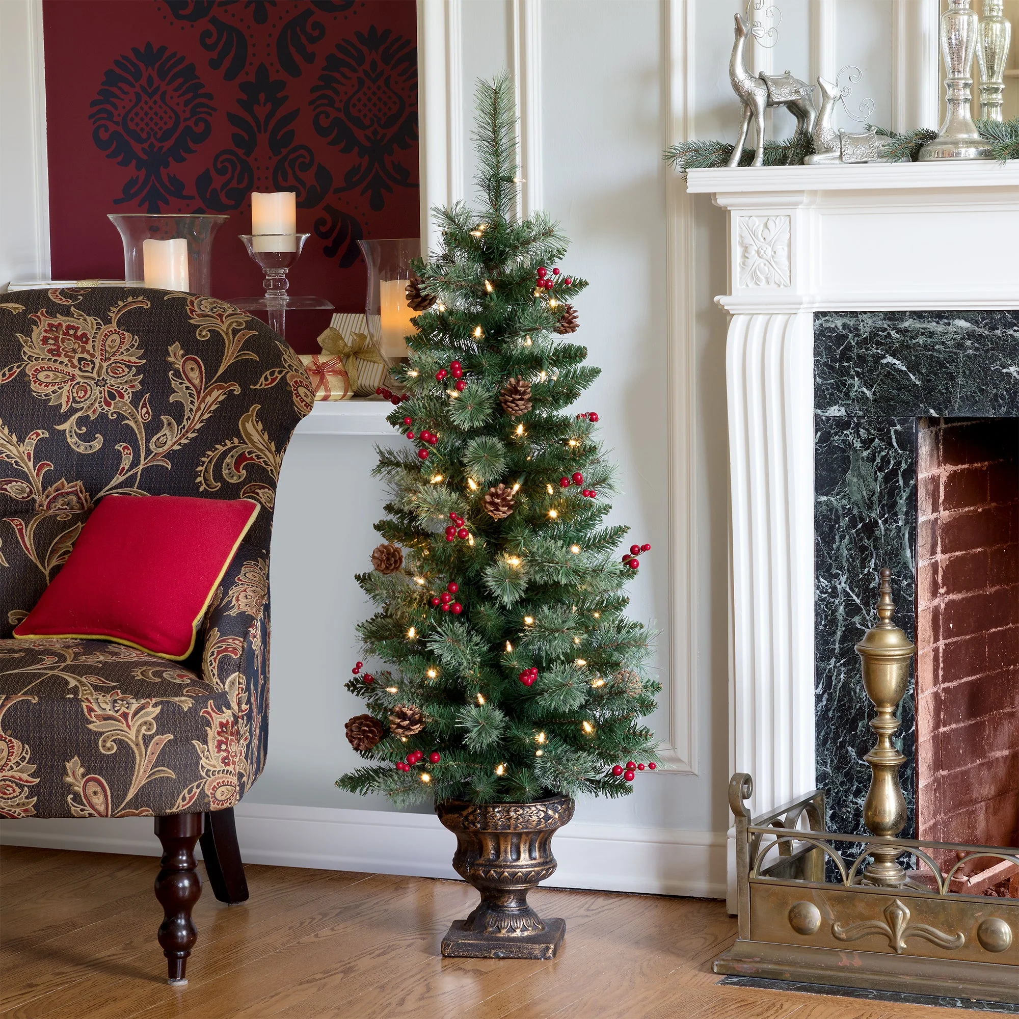 4 Foot Pre-lit Carolina Porch Christmas Tree - Image 3