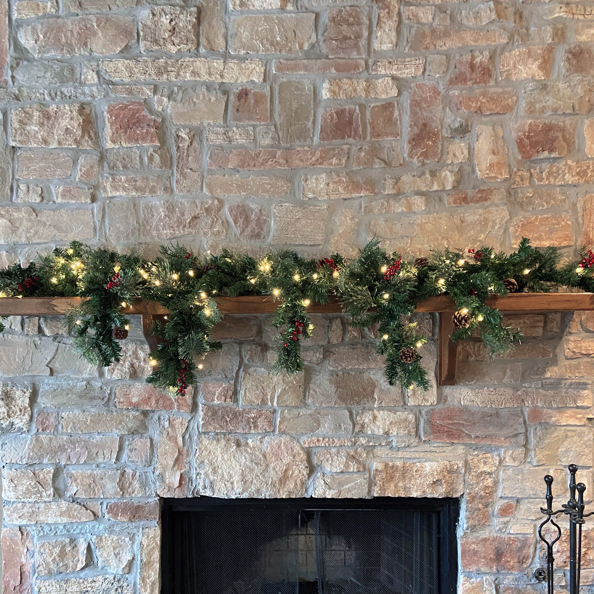 6 Foot Christmas Pre-lit Mantel Swag - Image 3