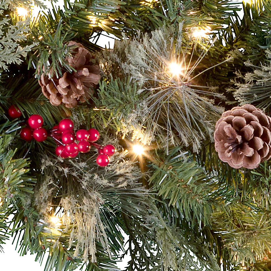 Classic Pre-lit Christmas Garland - Image 5