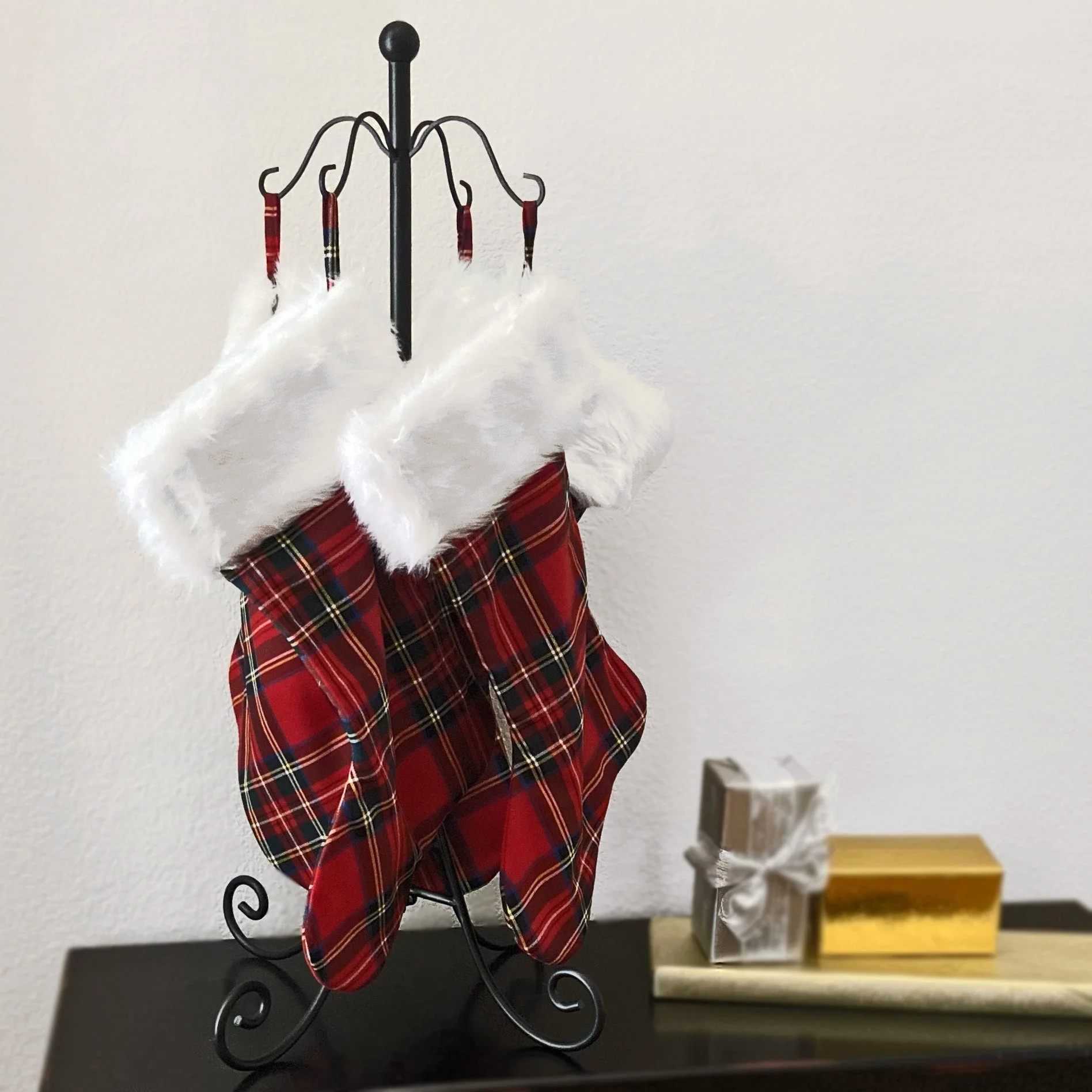 Adapt Adjustable Christmas Stocking Tree Stand - Black - Up to 12 Hooks - Image 7