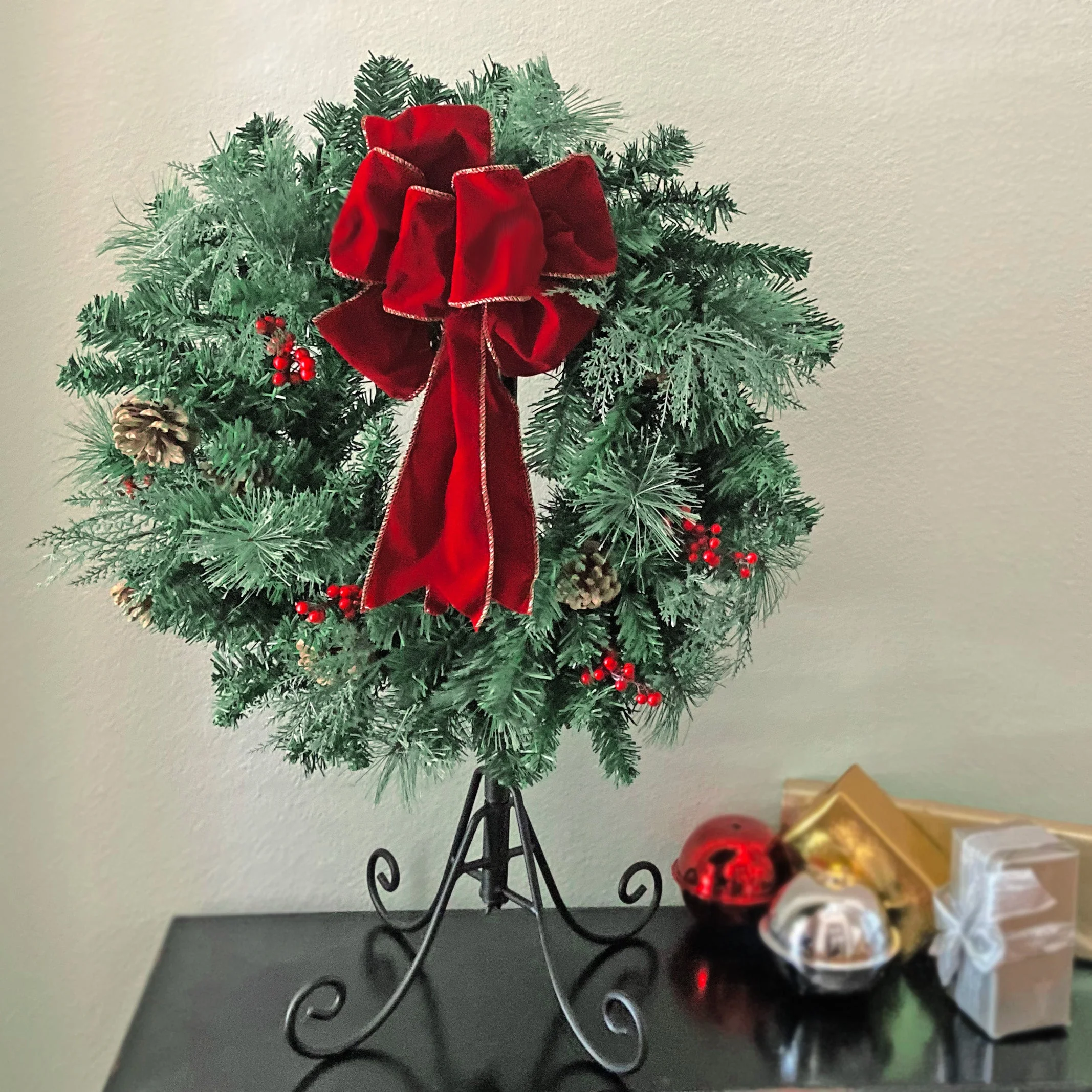 Adapt Adjustable Christmas Stocking Tree Stand - Black - Up to 12 Hooks - Image 8