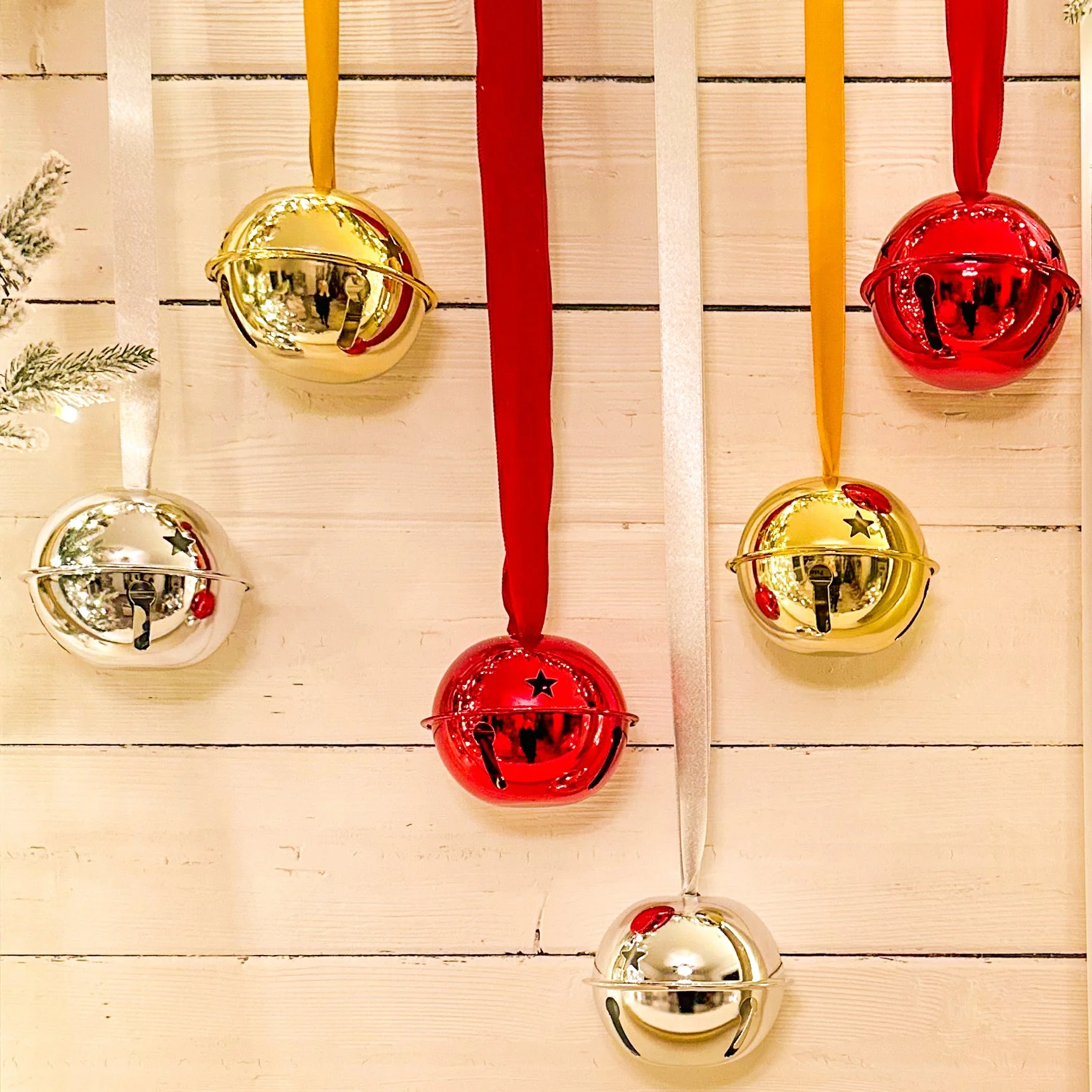 Adapt Nesting Jingle Bells 120 mm (4.7 inch) - Gold, Silver, Red - Image 4